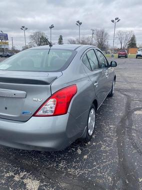 Magnetic Gray 2014 Nissan Versa 1.6 SV