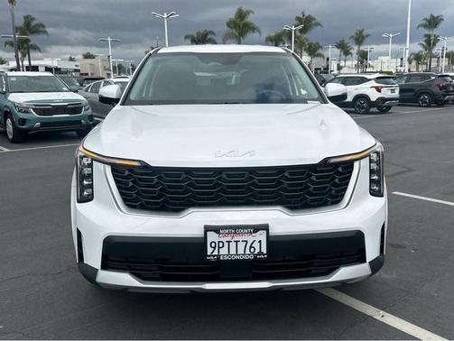 2025 Kia Sorento LX
