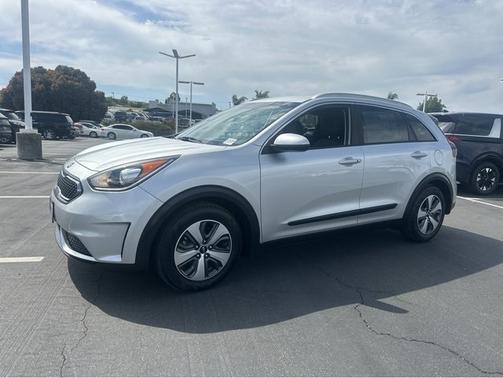 2017 Kia Niro LX