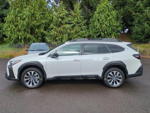 Crystal White Pearl 2024 Subaru Outback Limited XT