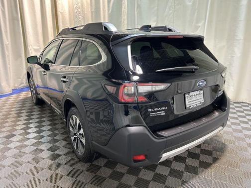 2025 Subaru Outback Touring XT