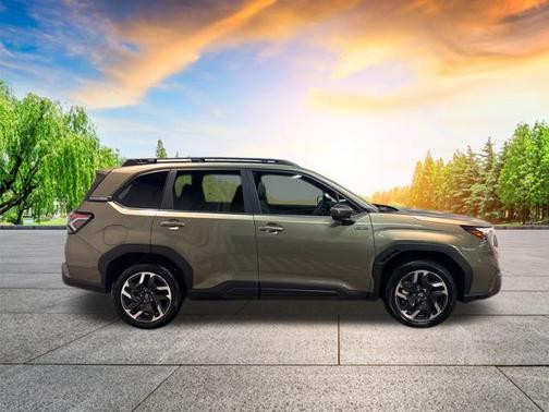 2025 Subaru Forester Hybrid Premium