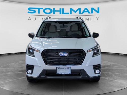 Crystal White Pearl 2024 Subaru Forester Base