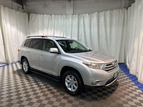 2011 Toyota Highlander SE
