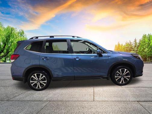 Horizon Blue Pearl 2022 Subaru Forester Limited