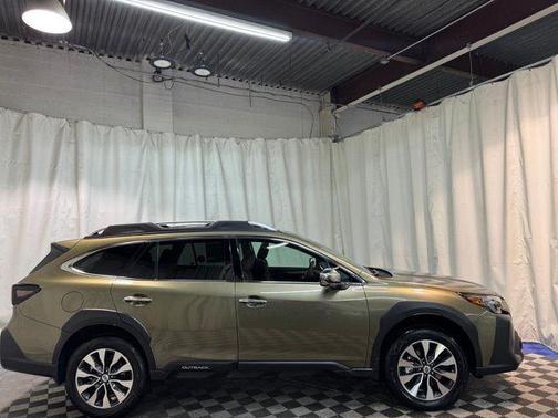 2025 Subaru Outback Touring XT