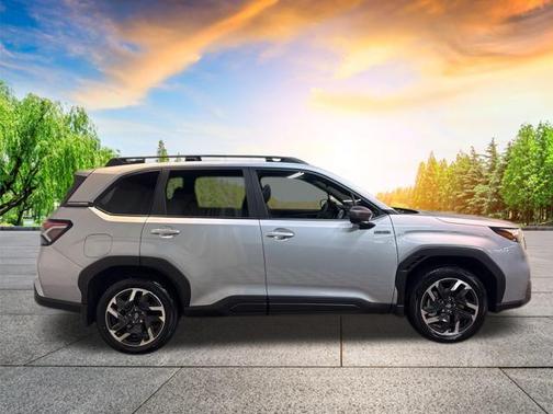 2025 Subaru Forester Hybrid Premium