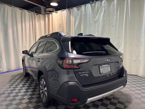 2025 Subaru Outback Touring XT