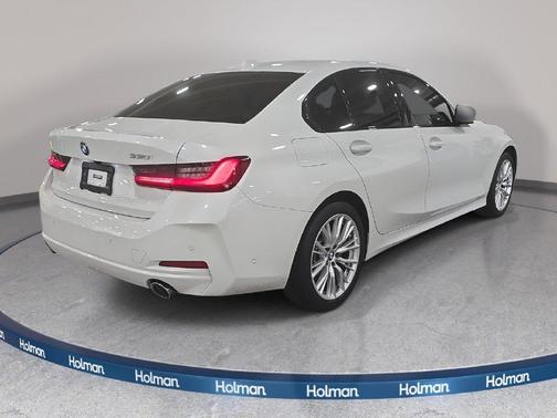Mineral White Metallic 2023 BMW 330 i