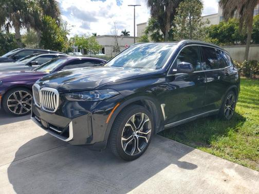 Black Sapphire Metallic 2026 BMW X5 PHEV xDrive50e