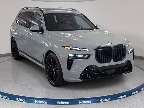 Gray Metallic 2027 BMW X7 xDrive40i