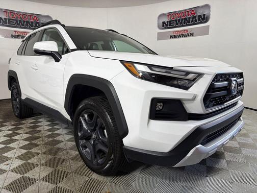 Ice 2024 Toyota RAV4 Adventure