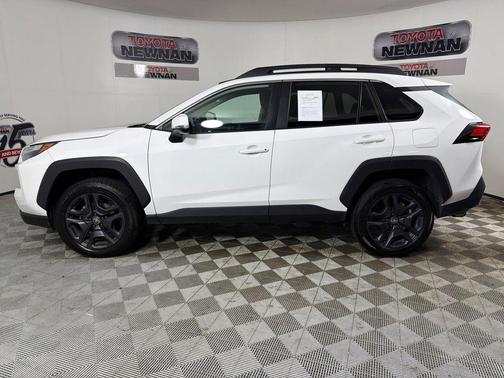Ice 2024 Toyota RAV4 Adventure
