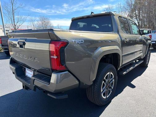 2026 Toyota Tacoma Hybrid TRD Sport