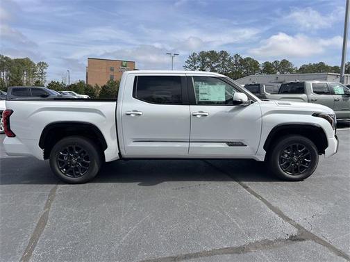 2025 Toyota Tundra Hybrid Platinum