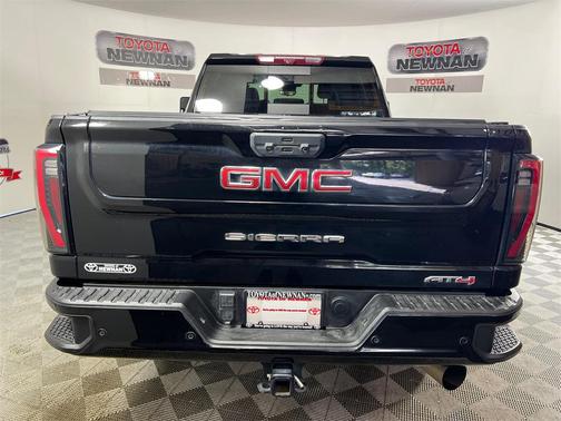 2024 GMC Sierra 2500 AT4