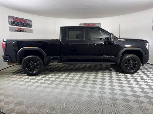 2024 GMC Sierra 2500 AT4