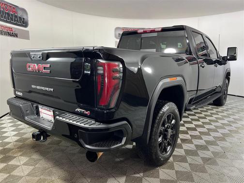 2024 GMC Sierra 2500 AT4