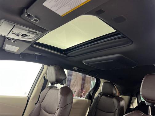 2024 Toyota Sienna Platinum 7 Passenger