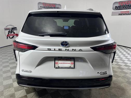 2024 Toyota Sienna Platinum 7 Passenger