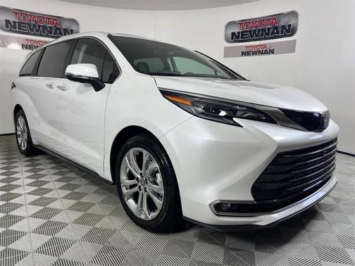 2024 Toyota Sienna Platinum 7 Passenger