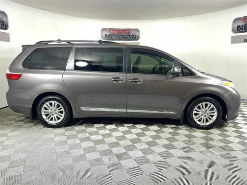 2016 Toyota Sienna XLE Premium