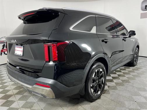 2024 Kia Sorento S