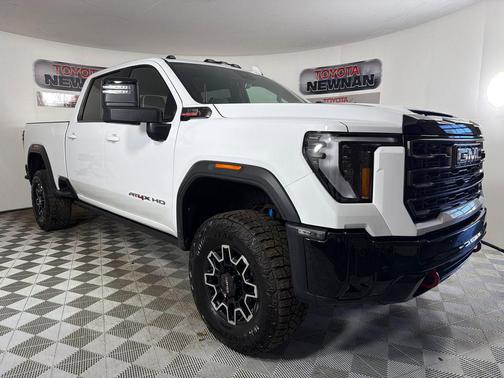 2025 GMC Sierra 2500 AT4X