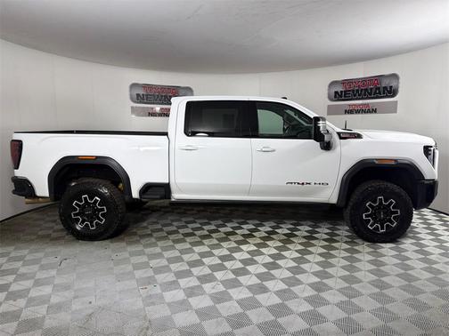 2025 GMC Sierra 2500 AT4X