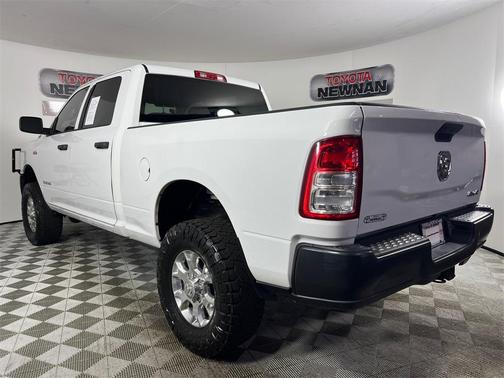 2019 RAM 2500 Tradesman Crew Cab 4x4 6'4' Box