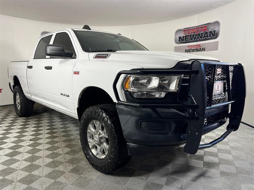 2019 RAM 2500 Tradesman Crew Cab 4x4 6'4' Box