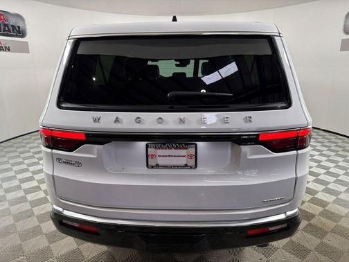 2024 Jeep Wagoneer L Series II 4x2