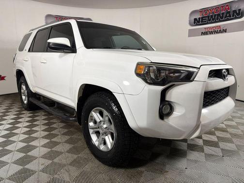 Super White 2018 Toyota 4Runner SR5