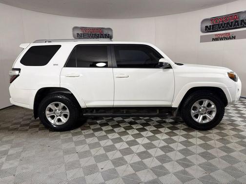 Super White 2018 Toyota 4Runner SR5
