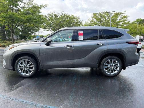 Heavy Metal 2026 Toyota Highlander Hybrid Limited