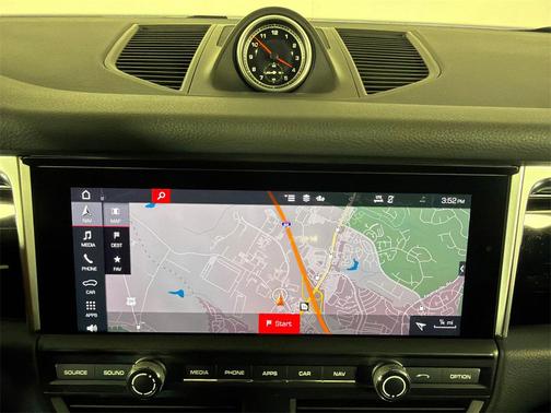 2021 Porsche Macan S