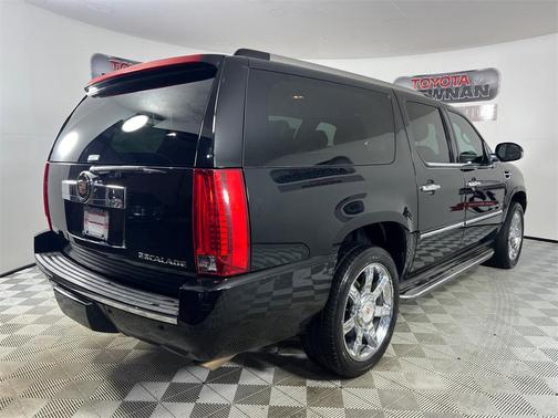 2013 Cadillac Escalade ESV Luxury