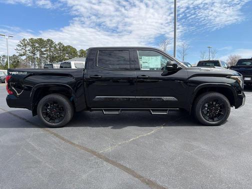 2026 Toyota Tundra Hybrid Platinum