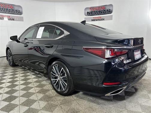 2022 Lexus ES 350 Base