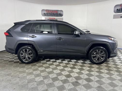 2024 Toyota RAV4 Hybrid SE