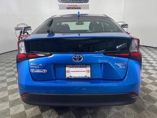 2022 Toyota Prius LE