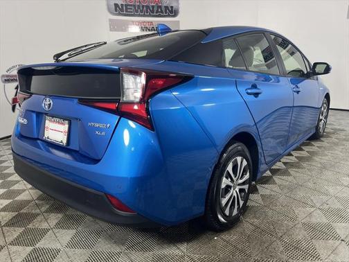2022 Toyota Prius LE