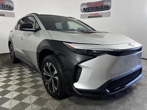 2025 Toyota bZ4X XLE