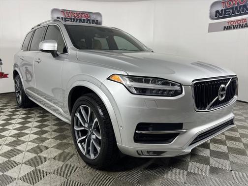 2019 Volvo XC90 T6 Momentum