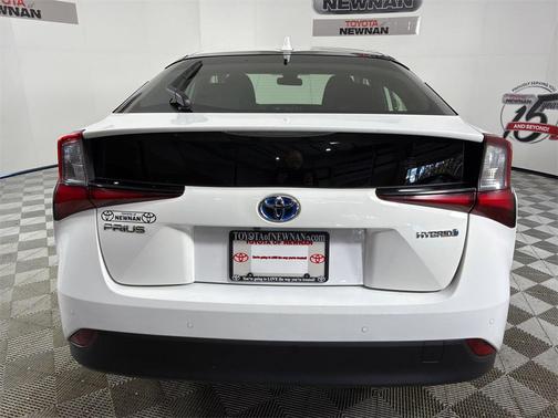 2022 Toyota Prius LE