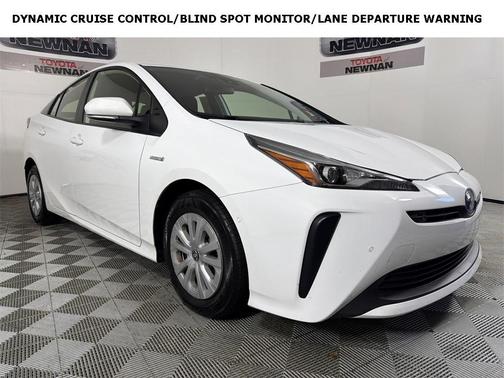 2022 Toyota Prius LE