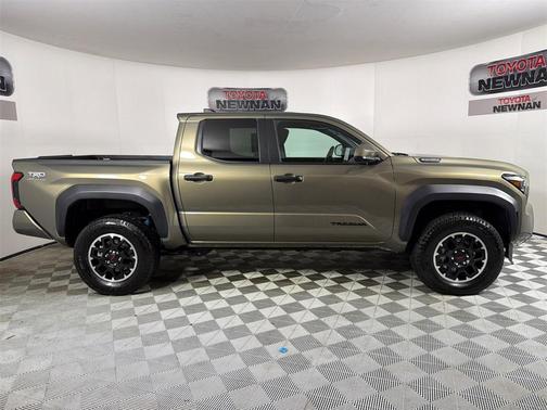 2025 Toyota Tacoma Hybrid TRD Off Road