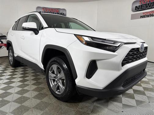 2024 Toyota RAV4 Hybrid XLE