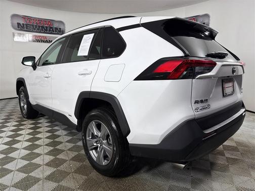 2024 Toyota RAV4 Hybrid XLE