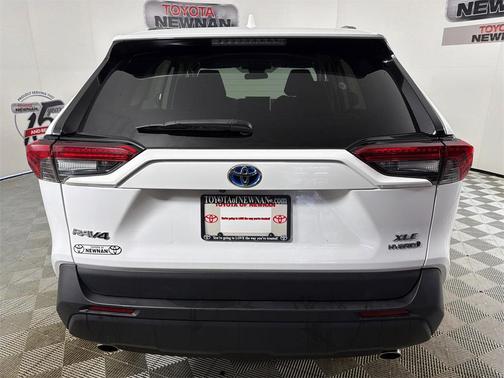 2024 Toyota RAV4 Hybrid XLE